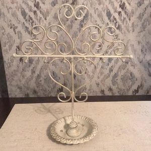 Vintage looking jewelry holder - 12 holders